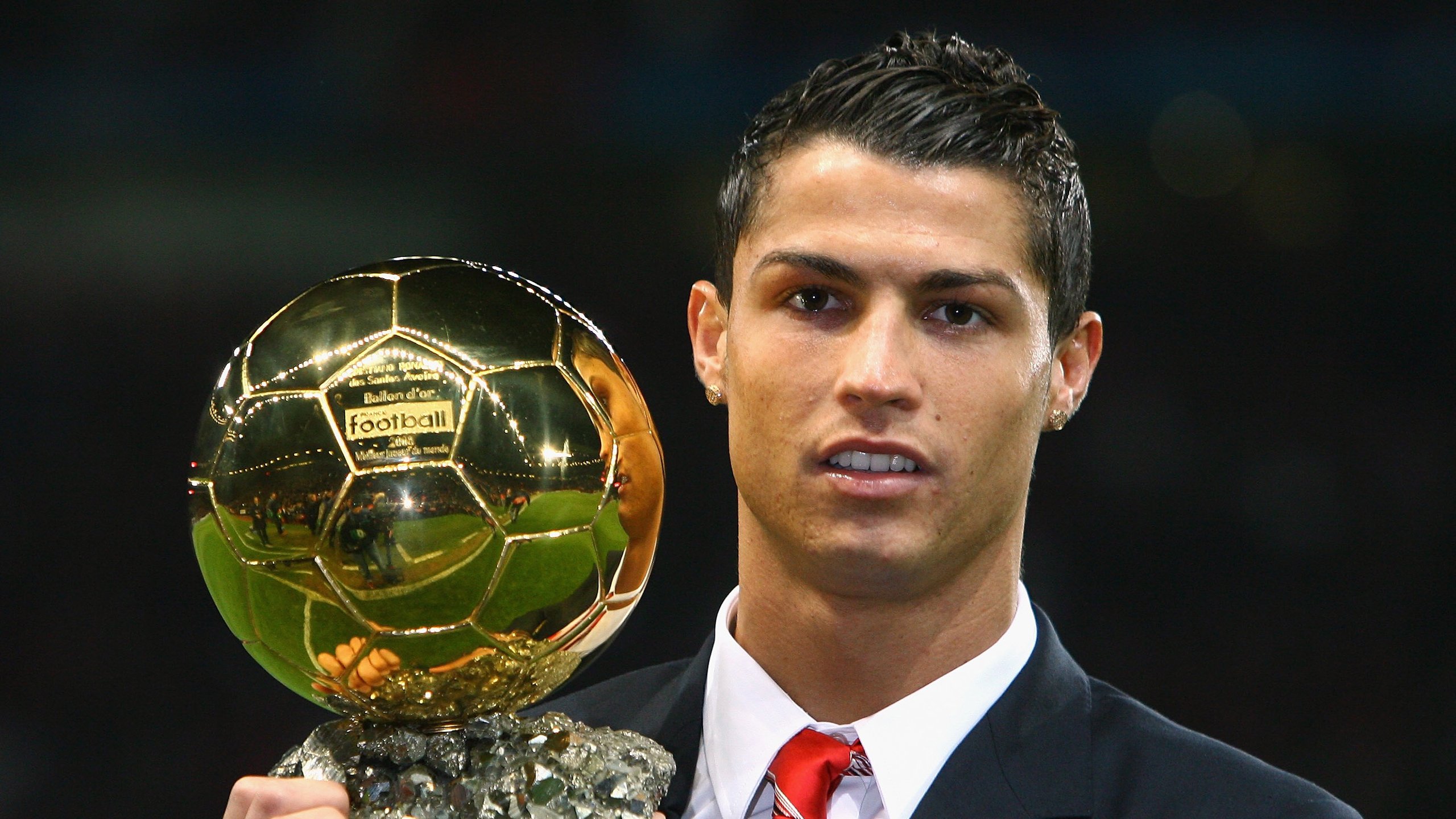 博卡后卫失位频繁，防线吃紧，博卡的主场是哪个球场